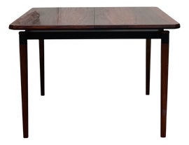 Example of Eugenio Gerli Dining Tables