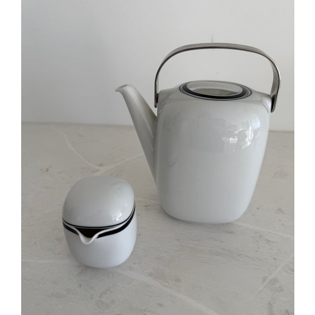 1970s Rosenthal Suomi Anthracite by Timo Sarpaneva 104 Pieces Service for 12 For Sale - Image 9 of 10