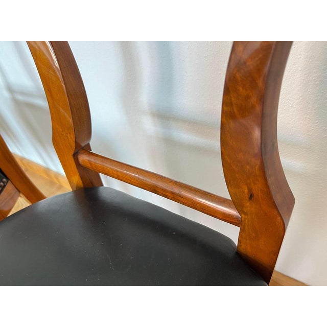 Biedermeier Shovel Chair in Walnut Veneer & Black Leather, Austria, 1820s For Sale - Image 6 of 18