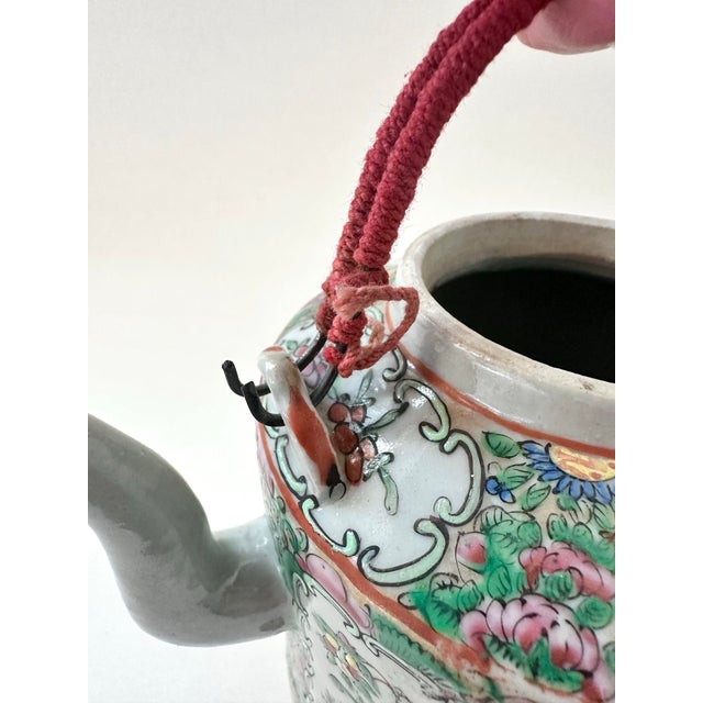 Antique Qing Dynasty Chinese Famille Rose Medallion Teapot & Teacups | 19th Century Export Porcelain For Sale - Image 4 of 10
