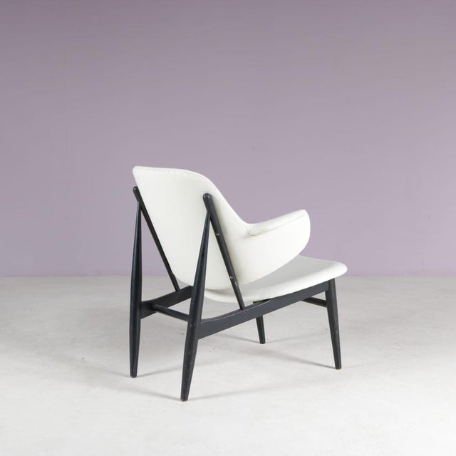 Shell Chair by Ib Kofod-Larsen for Christensen & Larsen, Denmark, 1950s For Sale - Image 4 of 12