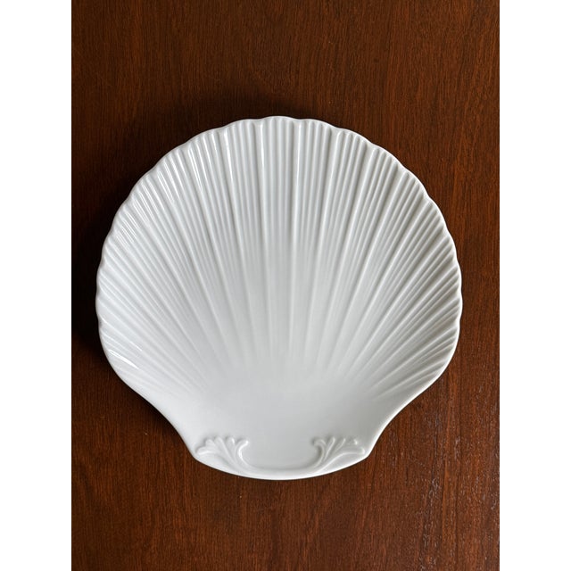 Contemporary Scallop Shell Shaped White Ceramic Plates— Set of Four For Sale - Image 10 of 18