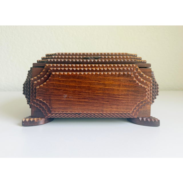 Antique Tramp Art Box With Scalloped Corners, Early 20th Century For Sale In Sacramento - Image 6 of 16