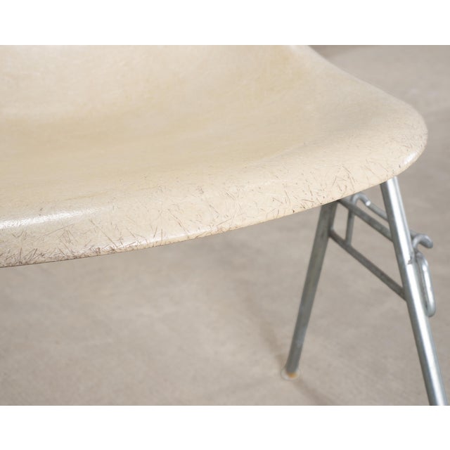Set of Four Herman Miller DSS Mid-Century Fiberglass Side Chairs For Sale - Image 14 of 18