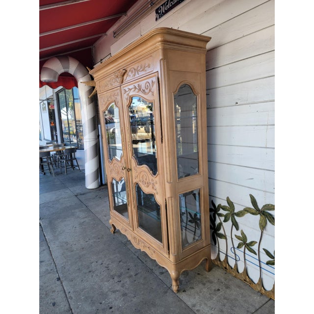 1970s Vintage French Style Wood China Cabinet. For Sale In Los Angeles - Image 6 of 18