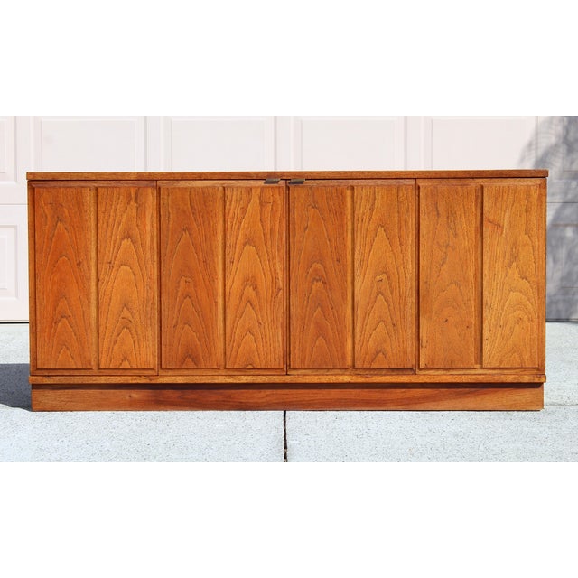Mid-Century Modern Mid-Century Modern Credenza Sideboard, Circa 1970s, American Modern Style With Black Laminate Top For Sale - Image 3 of 18