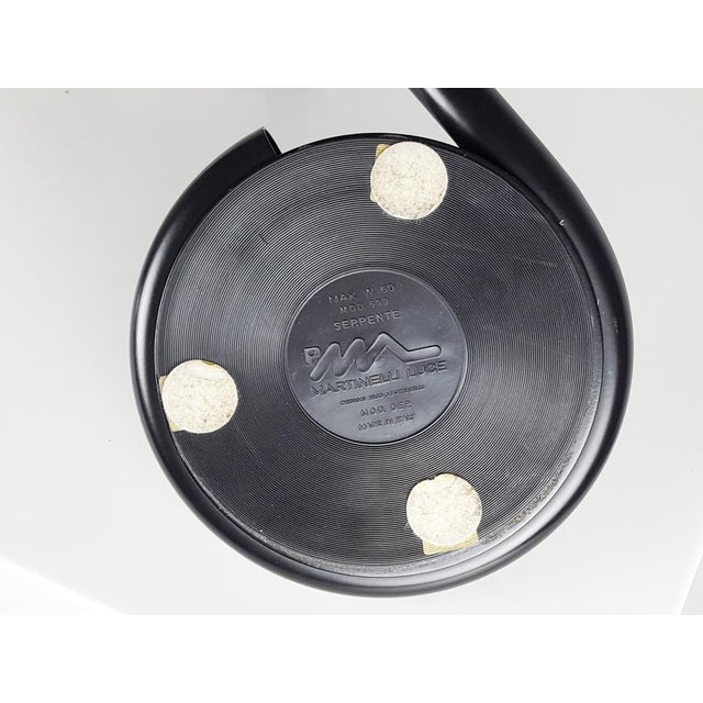 Black Metal and White Acrylic Glass Serpente Table Lamp by Elio Martinelli for Martinelli Luce, 1960s For Sale - Image 12 of 15