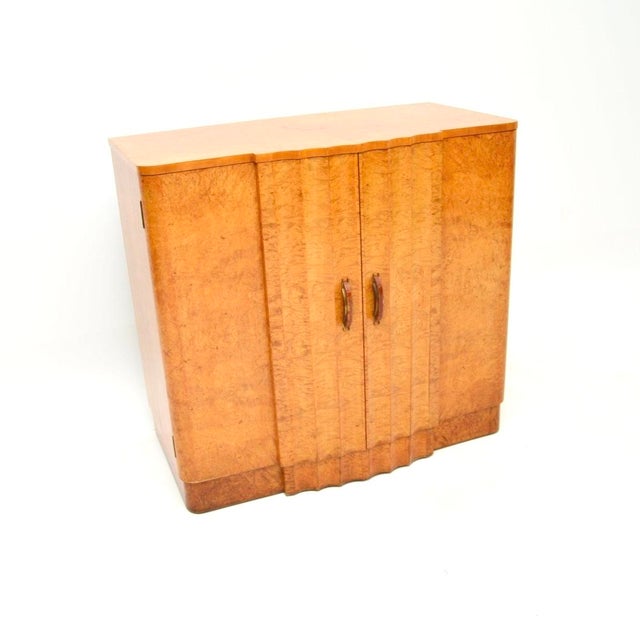 Art Deco Burr Walnut Cabinet from Harry and Lou Epstein, 1930s For Sale - Image 11 of 11