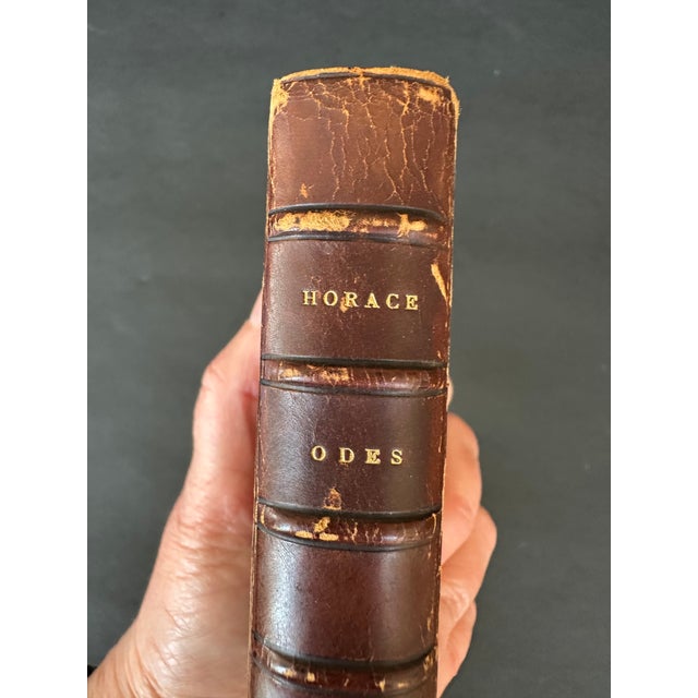 Antique Miniature Leather Bound French Book Odes d'Horace For Sale In New York - Image 6 of 12