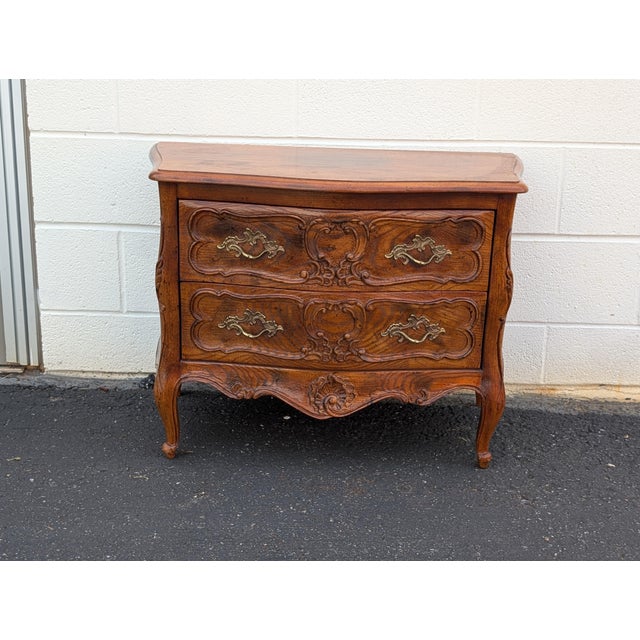 Henredon Vintage Henredon Louis XV Carved Walnut 2-Drawer Bombay Commode Chest For Sale - Image 4 of 11