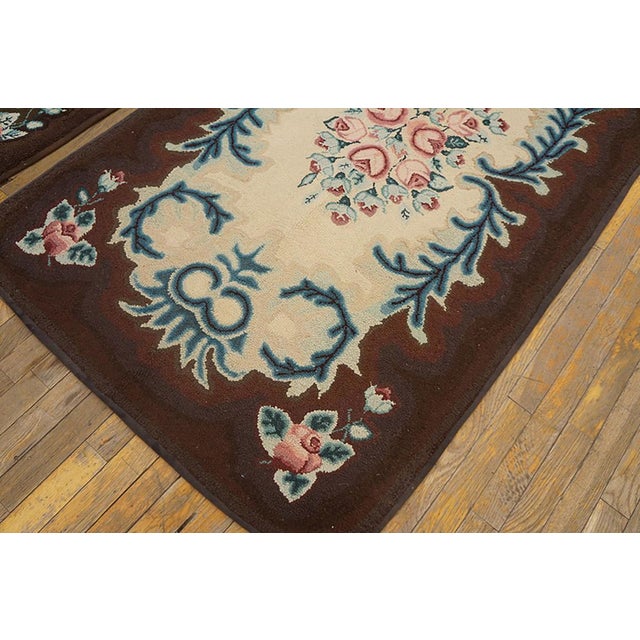 1930s Ivory Floral Folk Art Antique American Hooked Rug 3'3" X 6'1" Handknotted Wool Carpet For Sale - Image 4 of 4
