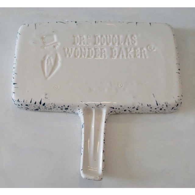 Vintage MCM "Dr. Douglas" Ironstone Splatter-Motif Handled Baking Pan For Sale - Image 12 of 12