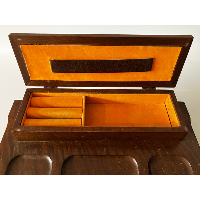 20th C. Mid-Century Modern Wooden Valet Jewelry Box With Woven Cane Top & Drawer For Sale - Image 13 of 18