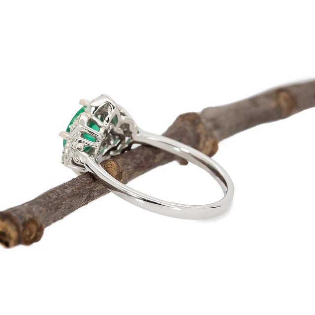 1cts Colombian Emerald Ring With Natural Diamonds Accents: Solid 14k Gold, 7mm For Sale - Image 9 of 10