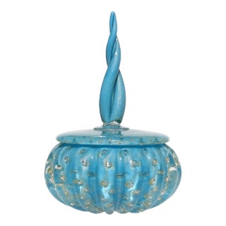 Vintage Murano Barbini 1950s Sky Blue Gold Flecks Controlled Bubbles Italian Art Glass Vanity Powder Box For Sale