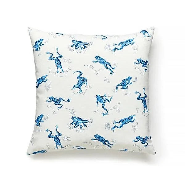 Traditional The House of Scalamandré Calabasas Cnty Outdoor Pillow, Creek For Sale - Image 3 of 3