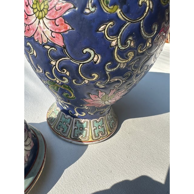 Vintage Blue Floral Asian Inspired Jar For Sale In Atlanta - Image 6 of 8