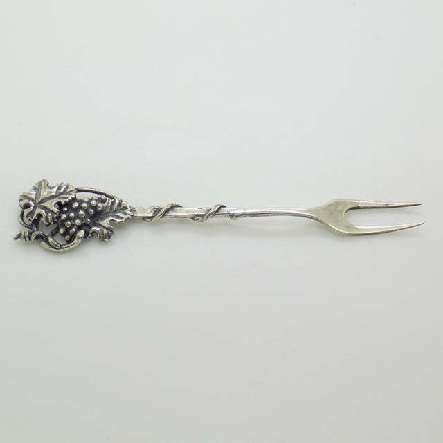 1990s Vintage Italian Handmade Genuine Silver Cocktail Fork with Grape by Raspini Gioielli, 1990s For Sale - Image 5 of 12