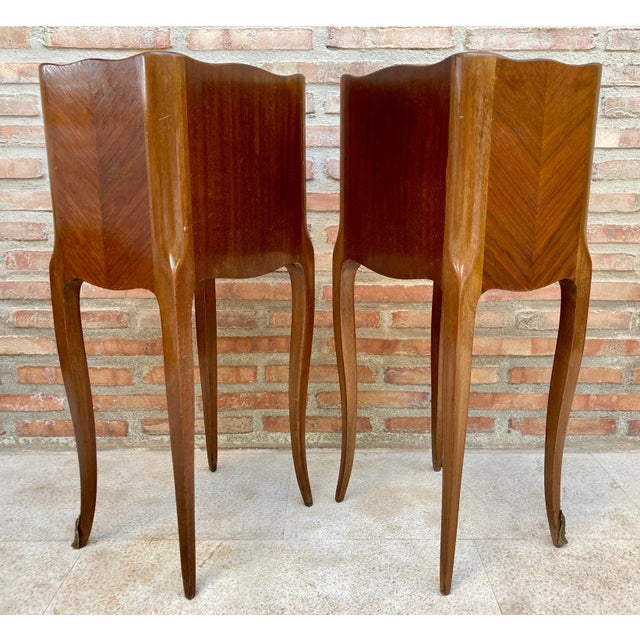 1940s Pair of French Louis XV Style Bedside Tables with Marquetry and Brass Hardware, Pair For Sale - Image 10 of 10