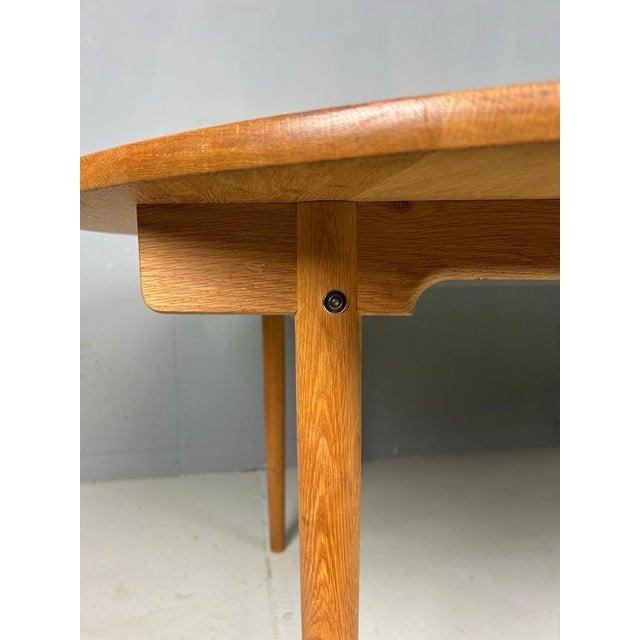 PP70 Round Extendable Dining Table attributed to Hans J. Wegner for Andreas Tuck, Denmark, 1970s For Sale - Image 4 of 10