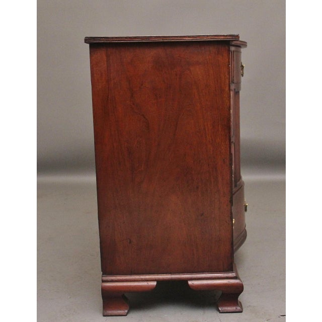 Early 19th Century Mahogany Chest of Drawers, 1810 For Sale - Image 6 of 14