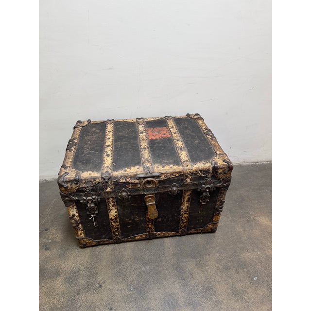 Authentic Late 19th-Century Dome-Top Steamer Trunk For Sale - Image 11 of 12
