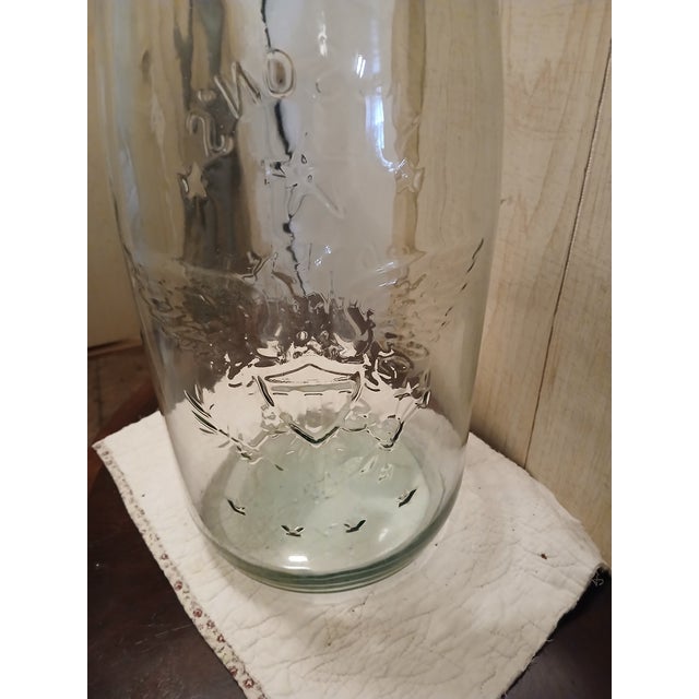 Early 20th Century Vintage 5 Gallon Glass Mason’s Jar Eagle Star For Sale - Image 5 of 8