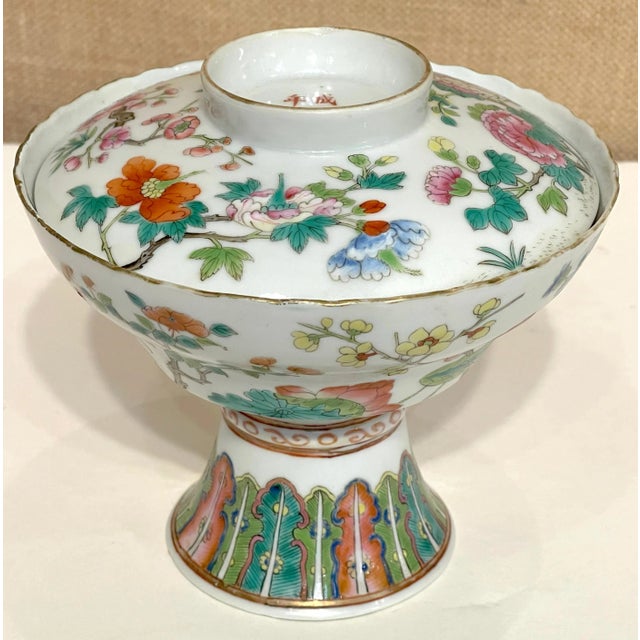 19th Century Tongzhi Period, Qing Dynasty, Chinese Porcelain Stemmed Bowl & Cover - a Pair For Sale - Image 5 of 12