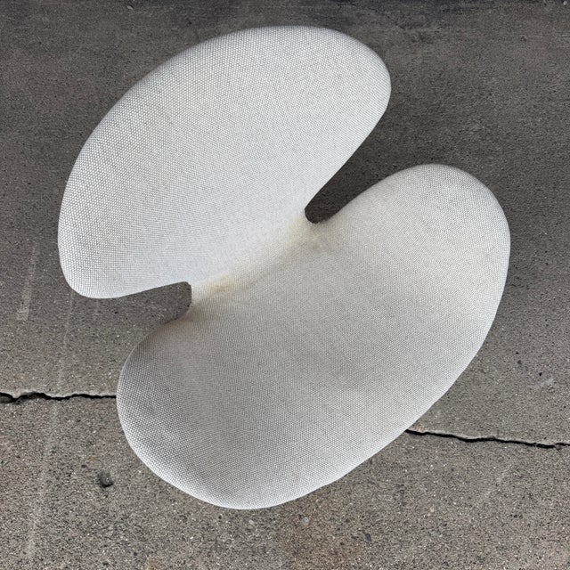 Metal Arne Jacobsen Swan Chair for Fritz Hansen For Sale - Image 7 of 12