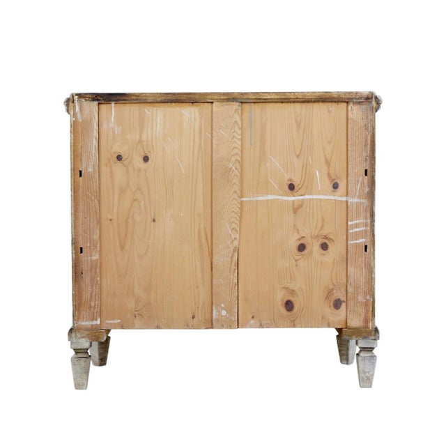 Swedish 19th century painted breakfront chest of drawers circa 1880. Elegant and fine quality swedish painted commode....