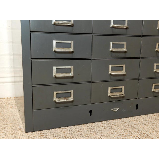 Mid 20th Century Industrial Steel Flat File Cabinet With 27 Label-Pull Drawers For Sale - Image 10 of 12