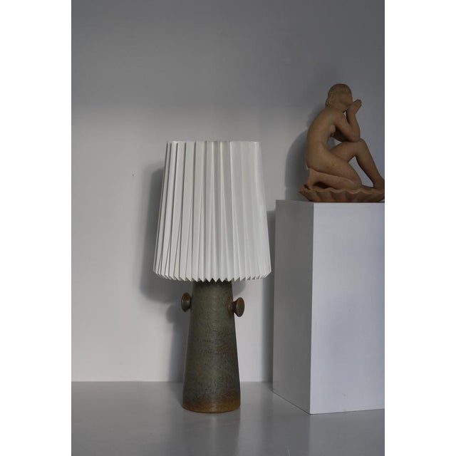 Le Klint Modern Scandinavian Stoneware Floor Lamp attributed to Palshus & Le Klint, Denmark, 1950s For Sale - Image 4 of 17
