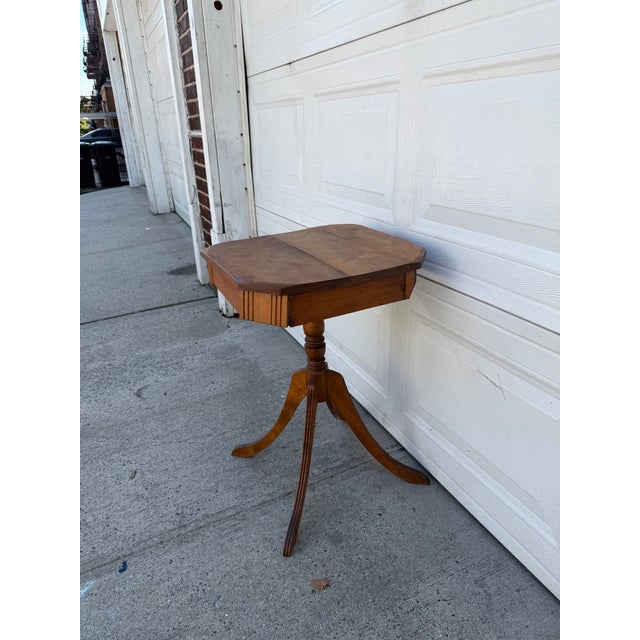Vintage Federal Revival Wood Pedestal Side Table With Traditional Carved Details For Sale - Image 4 of 12