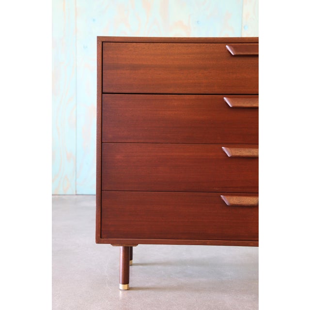 1950s Mahogany and Brass Harvey Probber Chest of Drawers Mid Century Modern, Attributed For Sale - Image 9 of 10