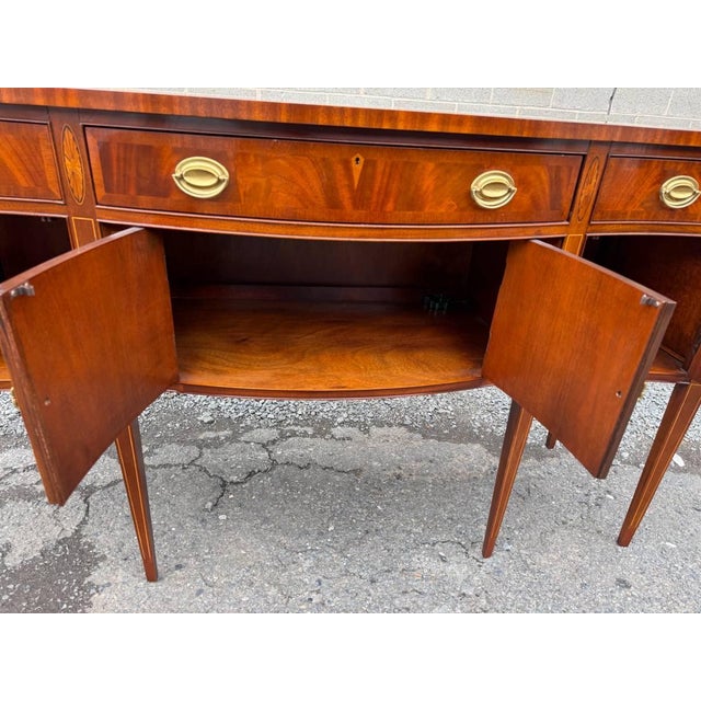 Late 20th Century Hickory Chair Mahogany Satinwood Inlaid Serpentine Front Sideboard. For Sale - Image 13 of 17