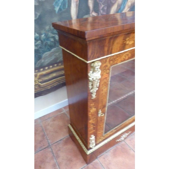 Antique Mid-19th Century Walnut Pier Cabinet from Gillows, 1852 For Sale - Image 16 of 18