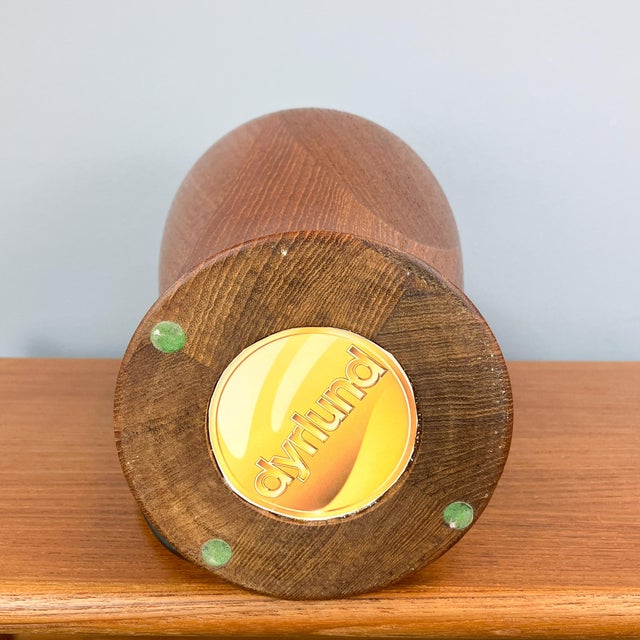 Danish Table Lamp in Teak with Linen Shade from Dyrlund, 1970s For Sale - Image 9 of 10
