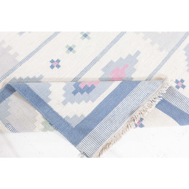 Doris Leslie Blau Vintage Scandinavian Geometric Light Gray Flatweave Wool Rug For Sale - Image 4 of 8