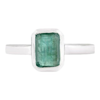 Natural Emerald Bezel Set Solitaire Ring in 925 Sterling Silver - Size 7 For Sale