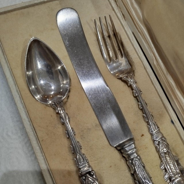 Gothic-Style Silver Cutlery with Case, 1800s, Set of 4 For Sale - Image 5 of 12