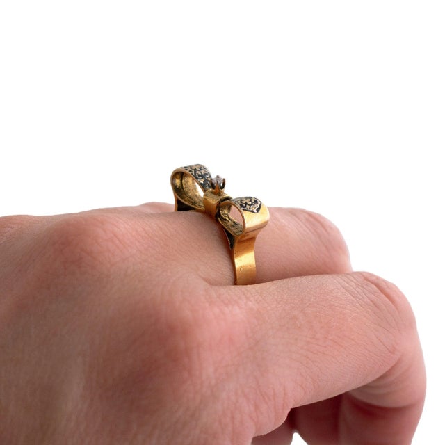 Metal Antique Enameled Bow Ring, Size 6.5 For Sale - Image 7 of 7