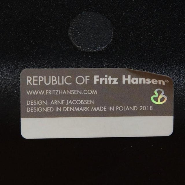 Oxford Office Chair in Walnut Classic Leather by Arne Jacobsen For Sale - Image 14 of 16