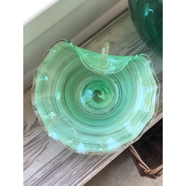 Mid-Century Murano Minty Green Dish With Gold Foil Flecks Attributed to Saviati For Sale In Houston - Image 6 of 9