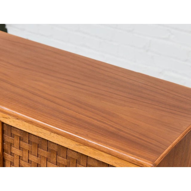 Wood Mid 20th Century Warren Church for Lane Mid-Century Modern Gentlemans Chest For Sale - Image 7 of 12