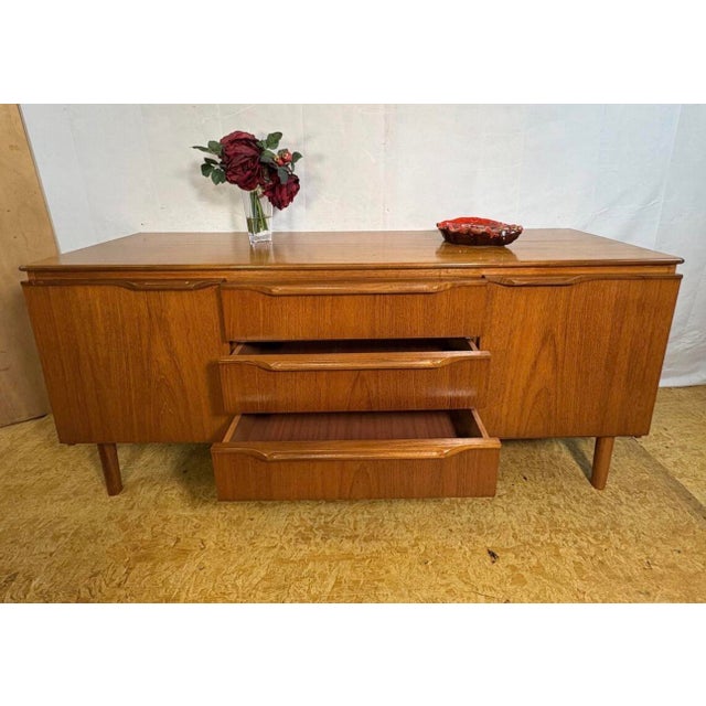Mid-Century Teak Sideboard, 1960 For Sale - Image 4 of 11