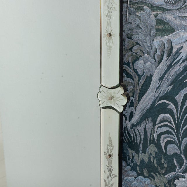 Large 19th C. Venetian Reverse Etched Mirror With Original Beveled Mirror Plate For Sale - Image 9 of 18