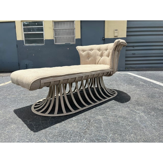 1970s Russel Woodard Mid-Century Modern Designer Aluminum Chaise Lounge For Sale - Image 11 of 12