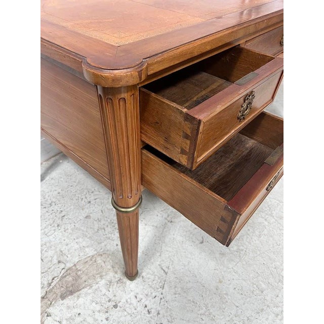 Louis XVI Style Desk in Walnut Wood, 1800s For Sale - Image 9 of 18