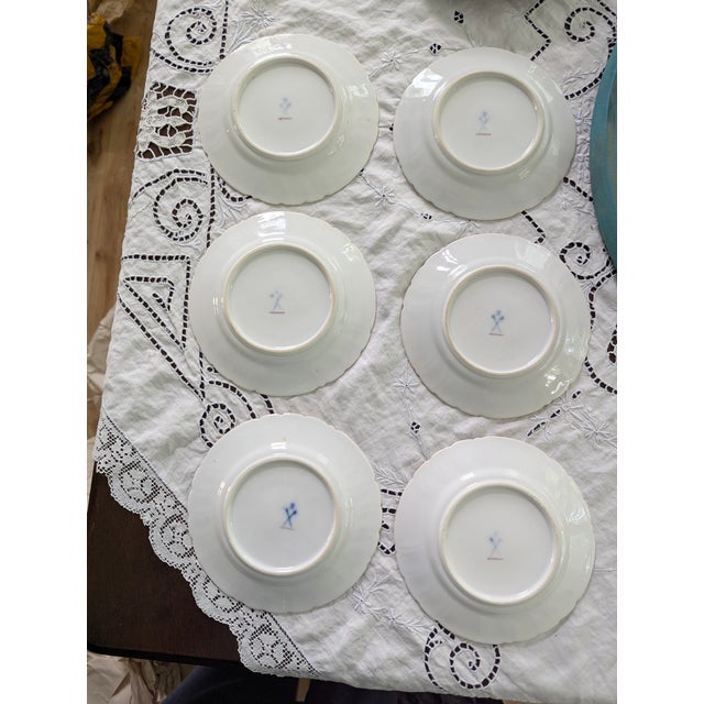 Six Antique Meissen 6" Porcelain Plates With Hand Painted Garden Flowers & Gilt Highlights For Sale - Image 9 of 10