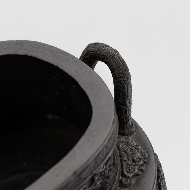 Antique Japanese Edo Style Bronze Vessel, 19th Century For Sale - Image 10 of 18